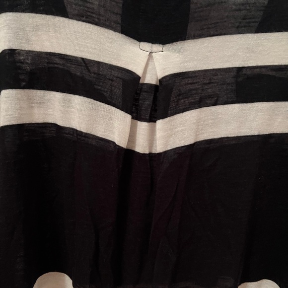 Soft 3/4 sleeve stripe top from splendid. Size XS. Great condition. - Picture 4 of 5